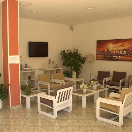 Little Hotel Cesenatico Exterior photo