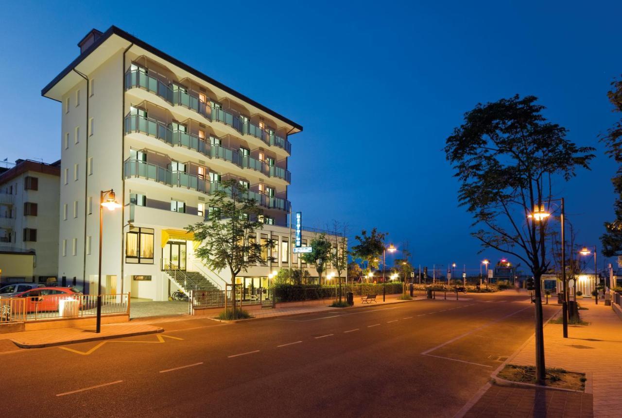 Little Hotel Cesenatico Exterior photo